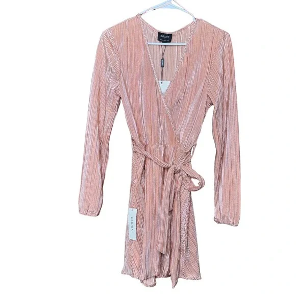 long sleeve bardot mini dress in rose gold Bardot Rose Gold Metallic Belissa Mini Dress Long Sleeve S Romantic Bridal  Date